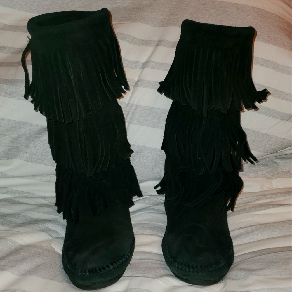 Minnetonka Suede Fringed Moccasins